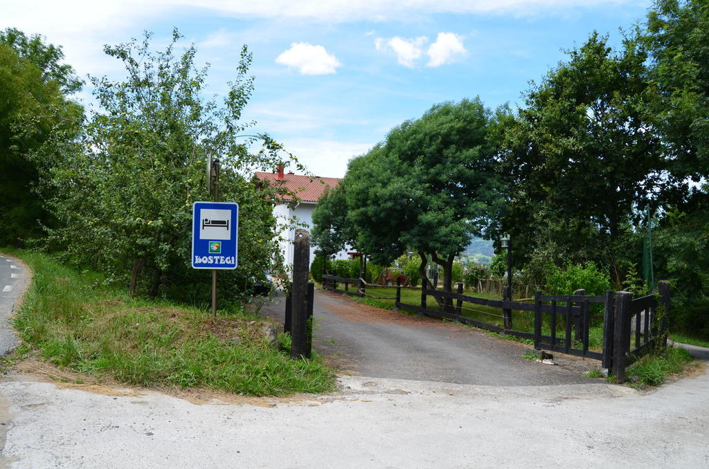Agroturismo Kostegi Урниета Екстериор снимка